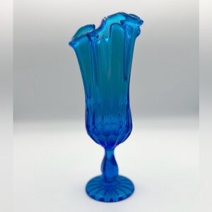VINTAGE FENTON THUMBPRINT COLONIAL BLUE PEDESTAL SWUNG VASE 8”